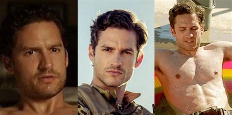 15 Sexy Pics of Ben Aldridge To Prepare For Knock At The Cabin。